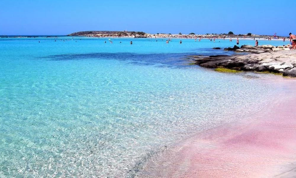 Γαλάζιες Σημαίες σε 12 παραλίες του δήμου Χανίων - Δείτε ποιες είναι